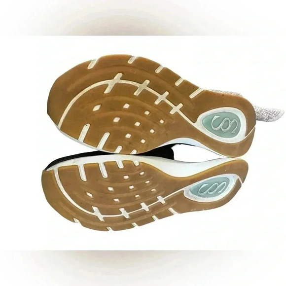 Saysh One Black Sneaker Allyson Felix Lightweight Size 8v2 - Picture 11 of 16